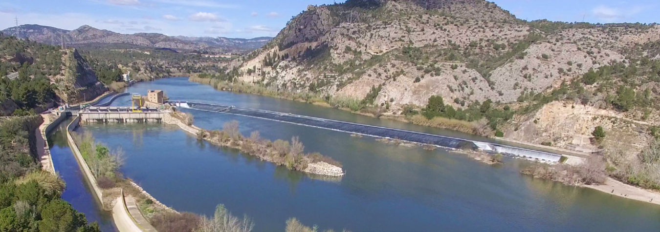 La central hidroelèctrica de Xerta, construïda al costat de l’assut històric, és igual a les que es volen construir a Garcia, Benifallet i Tortosa-Campredó La central hidroelèctrica de Xerta, construïda al costat de l’assut històric, és igual a les que es volen construir a Garcia, Benifallet i Tortosa-Campredó.